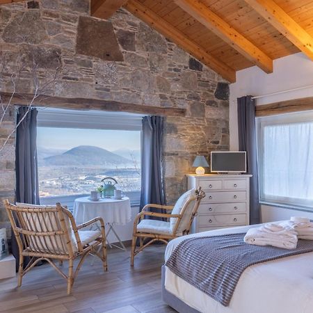 Bed and Breakfast Il Riccio Di Ricciano Casale Corte Cerro Exterior foto